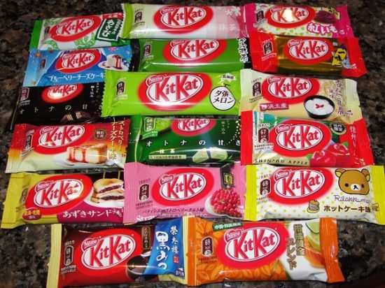 Mua bánh KitKat Nhật Bản